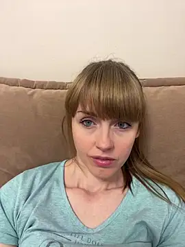 Kamilochka29511 online show from May 18, 2026, 6:07 am