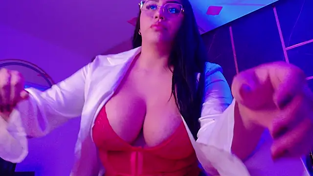 emily-Hornyy online show from May 26, 2026, 11:41 am