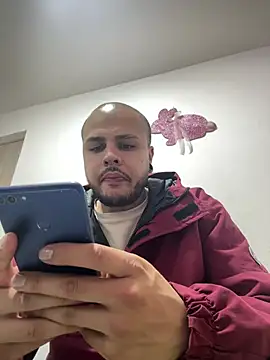 ladyandnico online show from July 24, 2026, 7:37 am