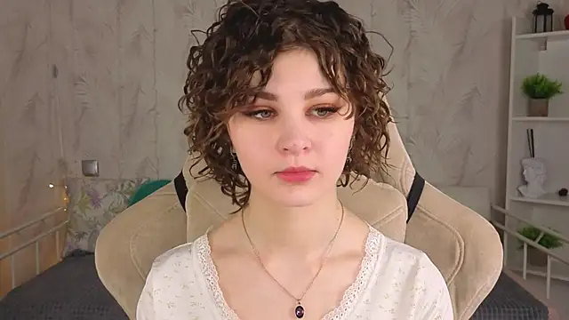 Kira  Fluffy online show from May 30, 2026, 5:36 am