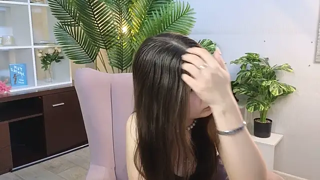 RomanaBackus online show from May 16, 2026, 1:32 pm