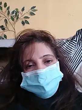 tanya2610 online show from May 15, 2026, 8:23 am