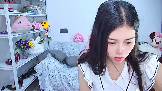 QinQin-888 online show from June 14, 2026, 11:06 pm