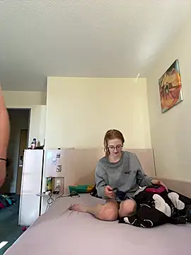 LauraundSteve  online show from July 12, 2026, 3:35 pm