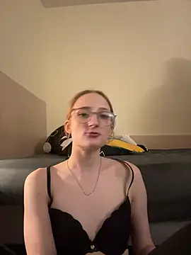 LauraundSteve  online show from July 15, 2026, 8:49 pm