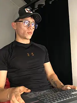 Snapshot of Salvatore_angelo chatting on August 2, 2026, 3:27 am Salvatore angelo online show from August 2, 2026, 3:27 am