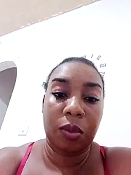 Snapshot of naughtyzuri chatting on May 19, 2026, 12:48 am naughtyzuri online show from May 19, 2026, 12:48 am