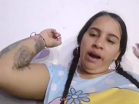 tifanny27 online show from May 31, 2026, 9:37 pm