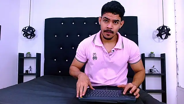 Snapshot of Dannesh_ chatting on June 18, 2026, 3:49 am Dannesh online show from June 18, 2026, 3:49 am