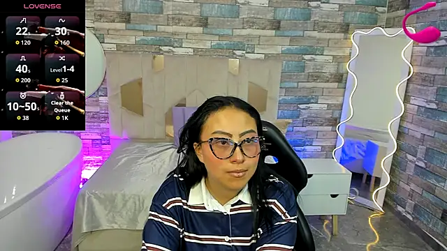 Amhira Tay online show from July 11, 2026, 7:14 pm