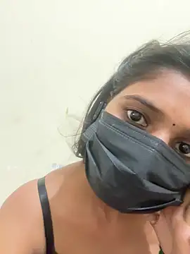 Snapshot of Poonam-Ray chatting on July 24, 2026, 6:37 pm Poonam-Ray online show from July 24, 2026, 6:37 pm
