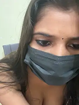Snapshot of Poonam-Ray chatting on July 13, 2026, 5:51 am Poonam-Ray online show from July 13, 2026, 5:51 am