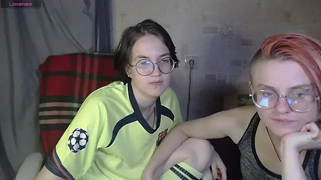   Freya    online show from June 26, 2026, 7:42 pm