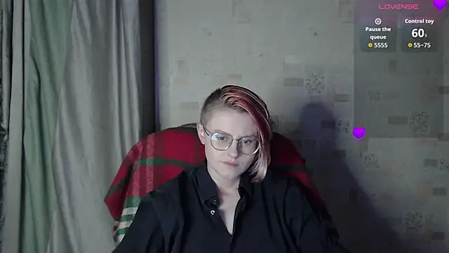   Freya    online show from July 8, 2026, 5:02 pm