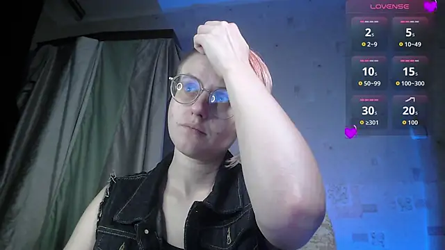   Freya    online show from July 9, 2026, 5:01 pm