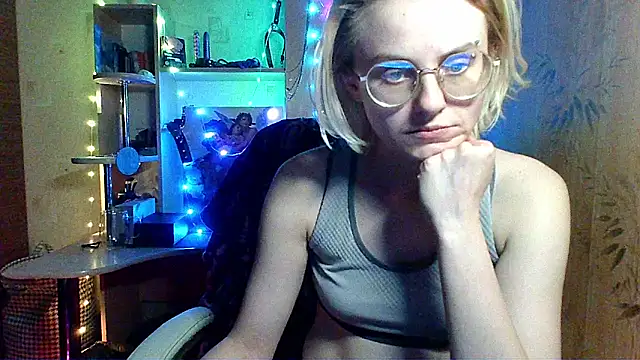   Freya    online show from May 20, 2026, 11:57 pm