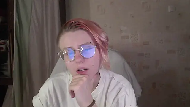   Freya    online show from July 15, 2026, 2:35 pm