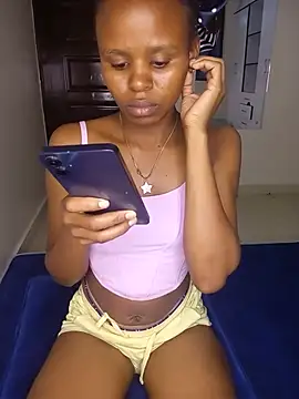 sexy girlyee online show from June 22, 2026, 6:27 pm