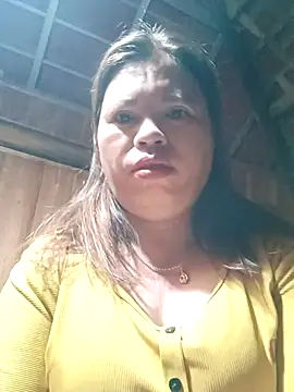 -Yeyi- online show from June 15, 2026, 9:25 pm