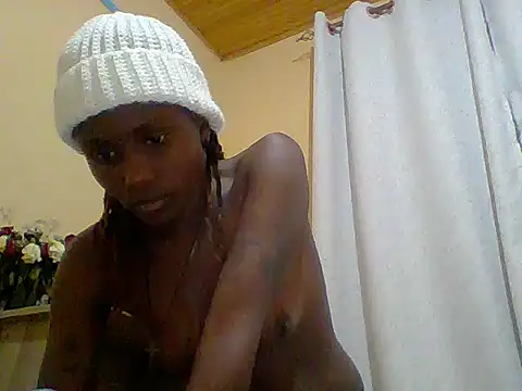 kiki8390 online show from July 5, 2026, 9:32 pm