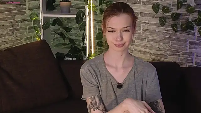 OliviaFoxsis online show from May 16, 2026, 6:23 am