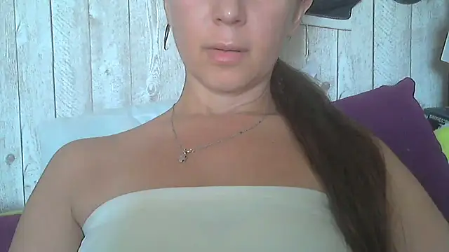 Bella--White online show from June 5, 2026, 6:52 am