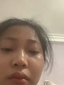 hinami-lo online show from May 16, 2026, 6:12 am
