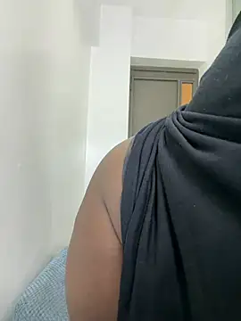 ladyboyxxl online show from July 28, 2026, 9:14 pm