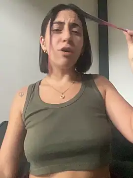 Snapshot of LatinDolliee chatting on May 23, 2026, 4:28 pm LatinDolliee online show from May 23, 2026, 4:28 pm
