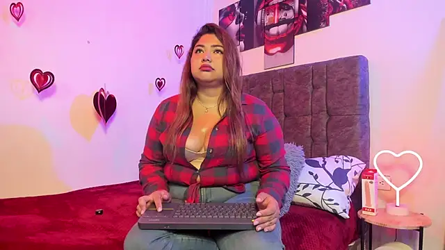 Snapshot of CurvyLolaX chatting on May 16, 2026, 11:53 am CurvyLolaX online show from May 16, 2026, 11:53 am
