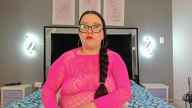 Snapshot of zoe_curvyy chatting on June 30, 2026, 12:05 pm zoe curvyy online show from June 30, 2026, 12:05 pm