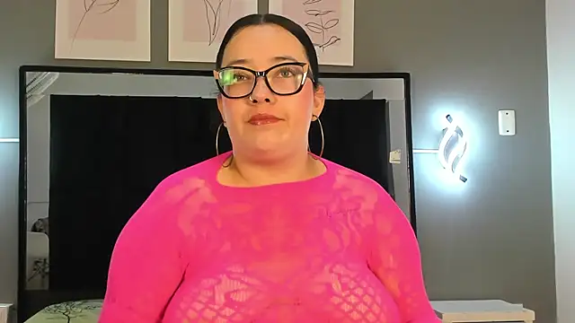 Snapshot of zoe_curvyy chatting on July 6, 2026, 12:01 pm zoe curvyy online show from July 6, 2026, 12:01 pm