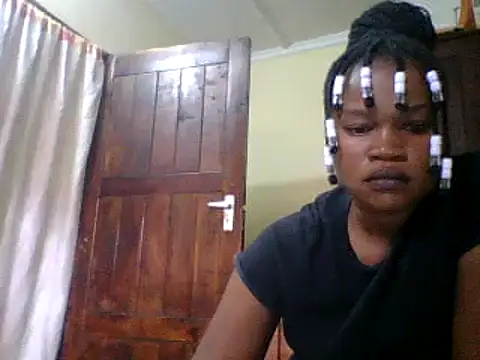 Beauty0001 online show from July 19, 2026, 1:52 pm