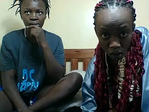 Snapshot of SunnyBlink chatting on May 20, 2026, 5:15 am SunnyBlink online show from May 20, 2026, 5:15 am