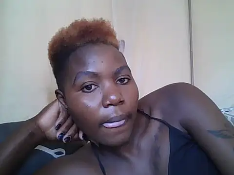 fatpusy002 online show from June 15, 2026, 12:27 pm