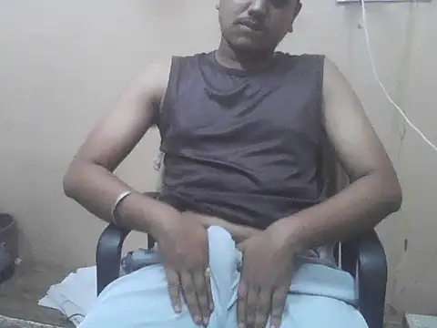 yourbabyboy143 online show from July 14, 2026, 4:24 pm