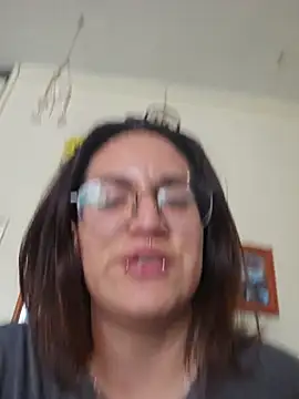 Snapshot of Karengenesisx chatting on June 3, 2026, 4:44 pm Karengenesisx online show from June 3, 2026, 4:44 pm