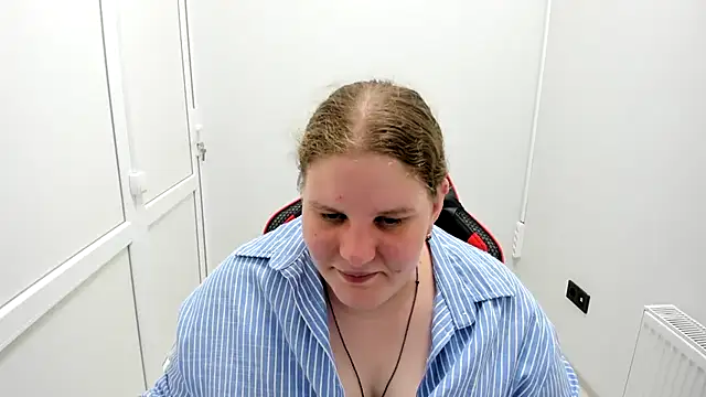 Bella shyy  online show from June 11, 2026, 2:03 pm