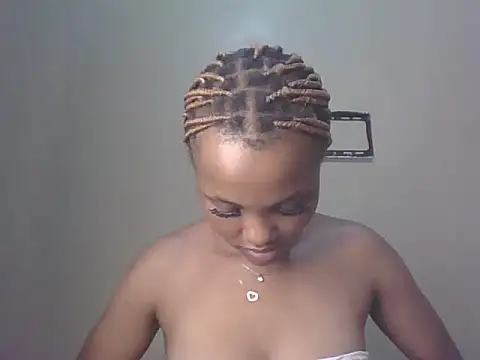 PrettyT5 online show from June 25, 2026, 6:07 am