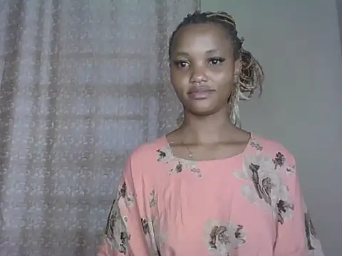 PrettyT5 online show from June 29, 2026, 6:20 am