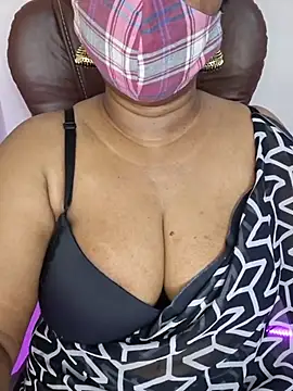 MISS-LOVEV online show from July 26, 2026, 2:40 am
