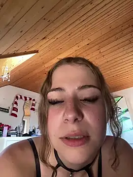MilaRoseee online show from July 3, 2026, 5:08 pm