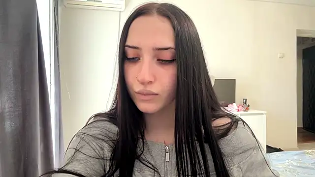 KiraJaydes online show from May 23, 2026, 12:26 pm