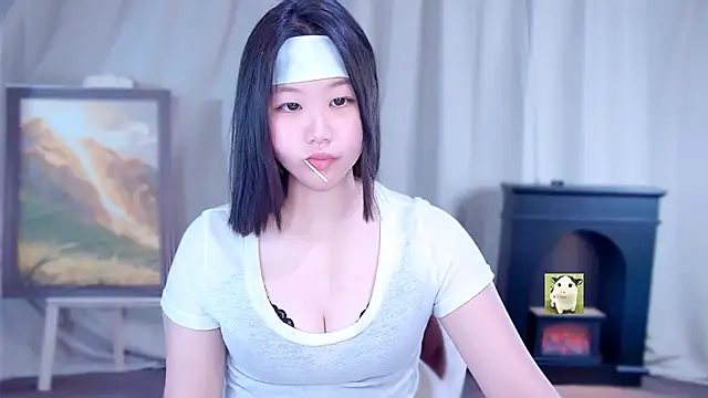 YangYang-Ya online show from July 23, 2026, 3:19 pm