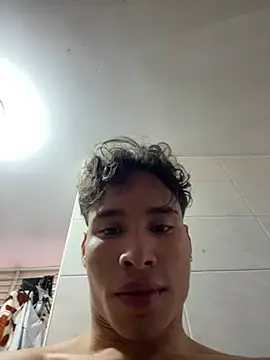 NelModel1 online show from May 21, 2026, 12:46 pm