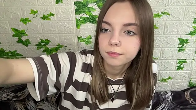 Snapshot of LisaPorse chatting on June 5, 2026, 2:12 pm LisaPorse online show from June 5, 2026, 2:12 pm