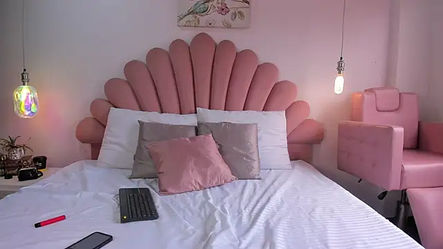 CherryMyla online show from July 12, 2026, 1:23 pm