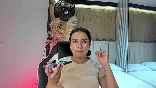 SweetNova1 online show from July 22, 2026, 1:07 am