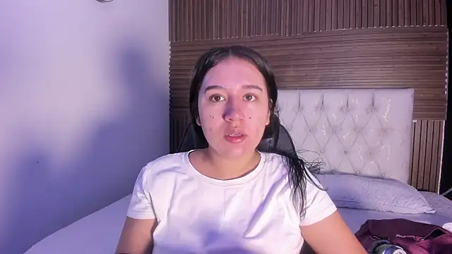 SweetNova1 online show from July 8, 2026, 10:21 pm