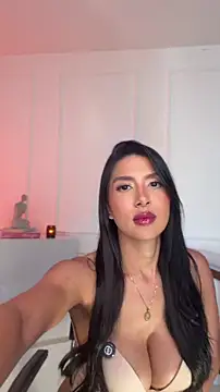 Snapshot of Anny_Honeey chatting on May 22, 2026, 1:31 pm Anny Honeey online show from May 22, 2026, 1:31 pm